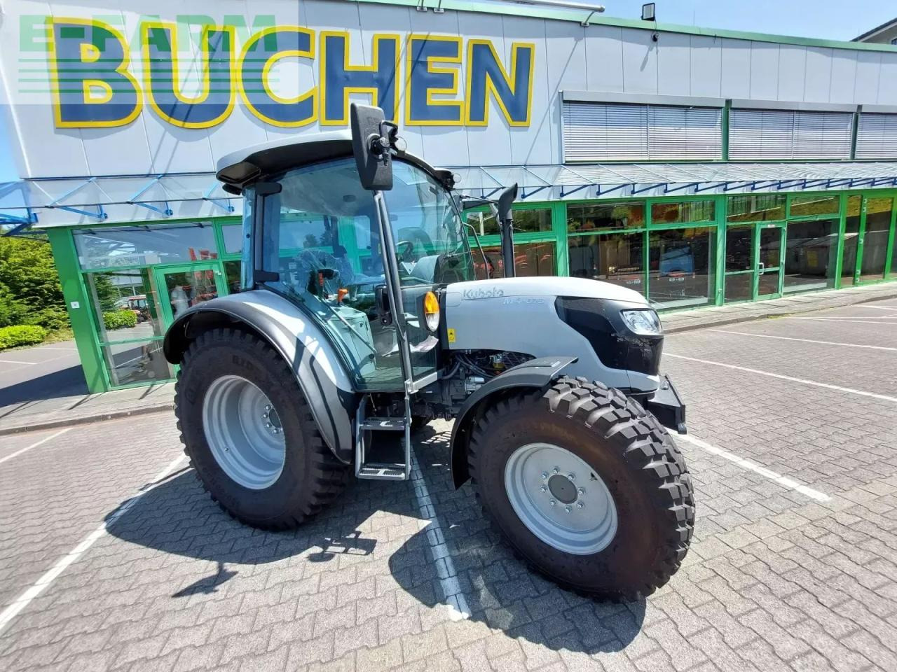 Kubota m4-073cab - Трактор: фото 5 Kubota m4-073cab - Трактор: фото 5