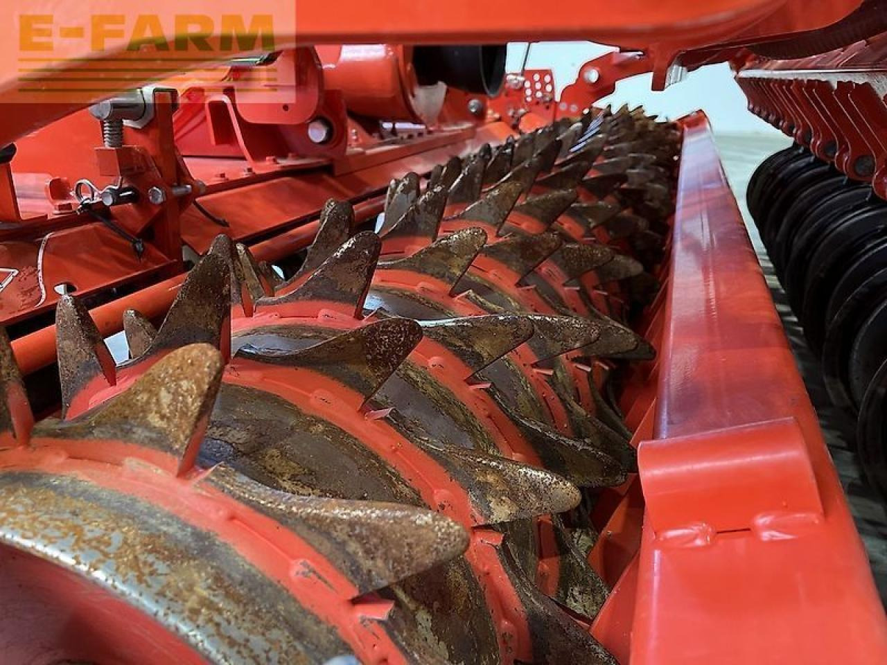 Kuhn hrb 302 mit venta 330-24 - Сеялка: фото 5 Kuhn hrb 302 mit venta 330-24 - Сеялка: фото 5