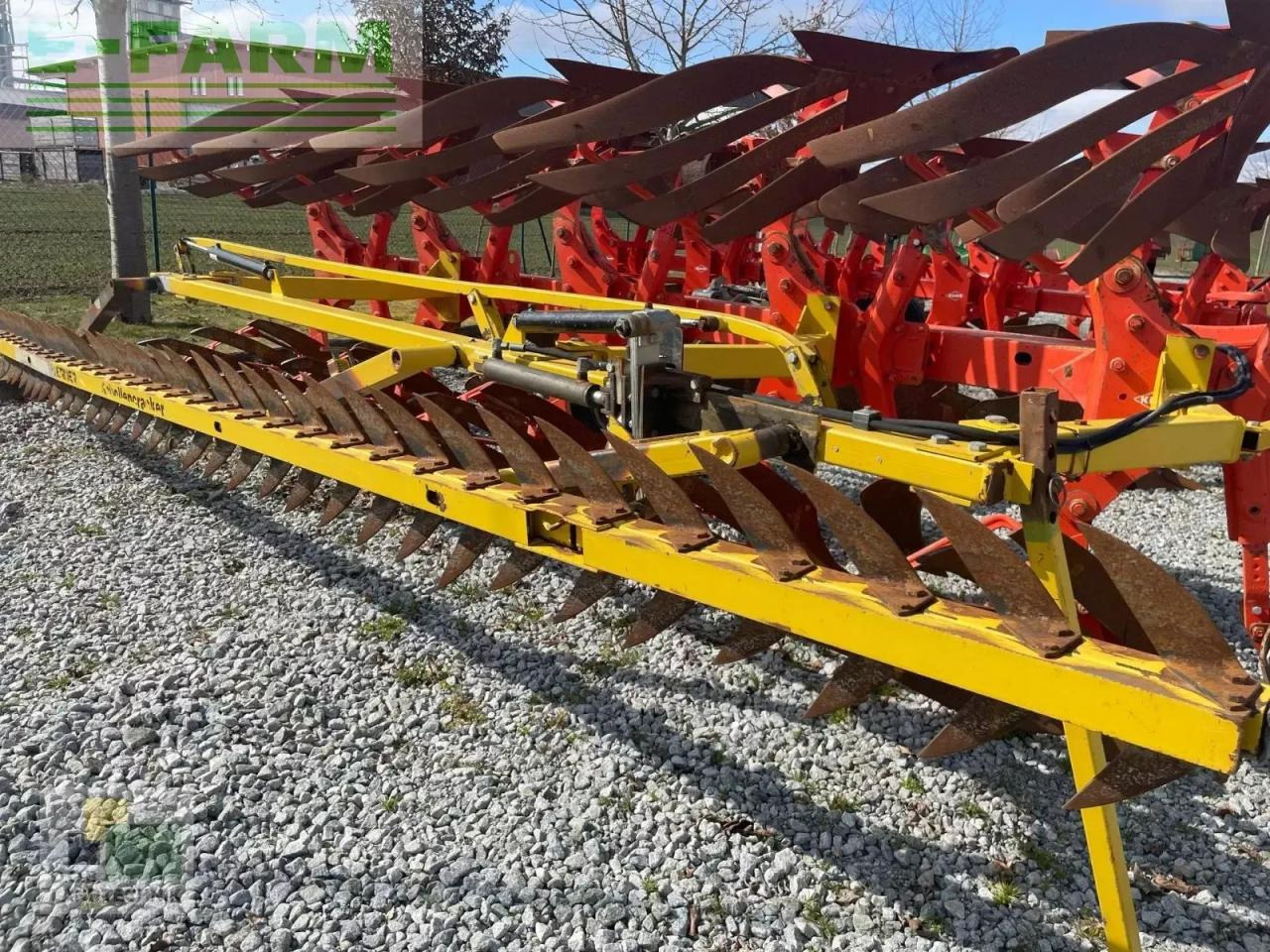 Kuhn vari-master 153 mit schollencracker - Плуг: фото 3 Kuhn vari-master 153 mit schollencracker - Плуг: фото 3