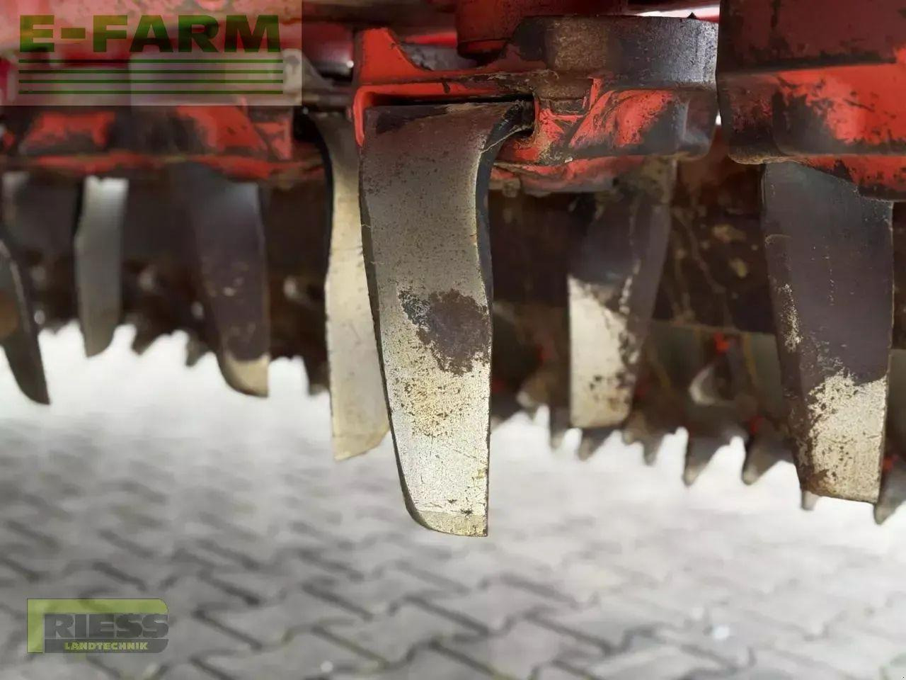 Kuhn venta al 302 24 + hr 3004 d - Посевной комплекс: фото 5 Kuhn venta al 302 24 + hr 3004 d - Посевной комплекс: фото 5