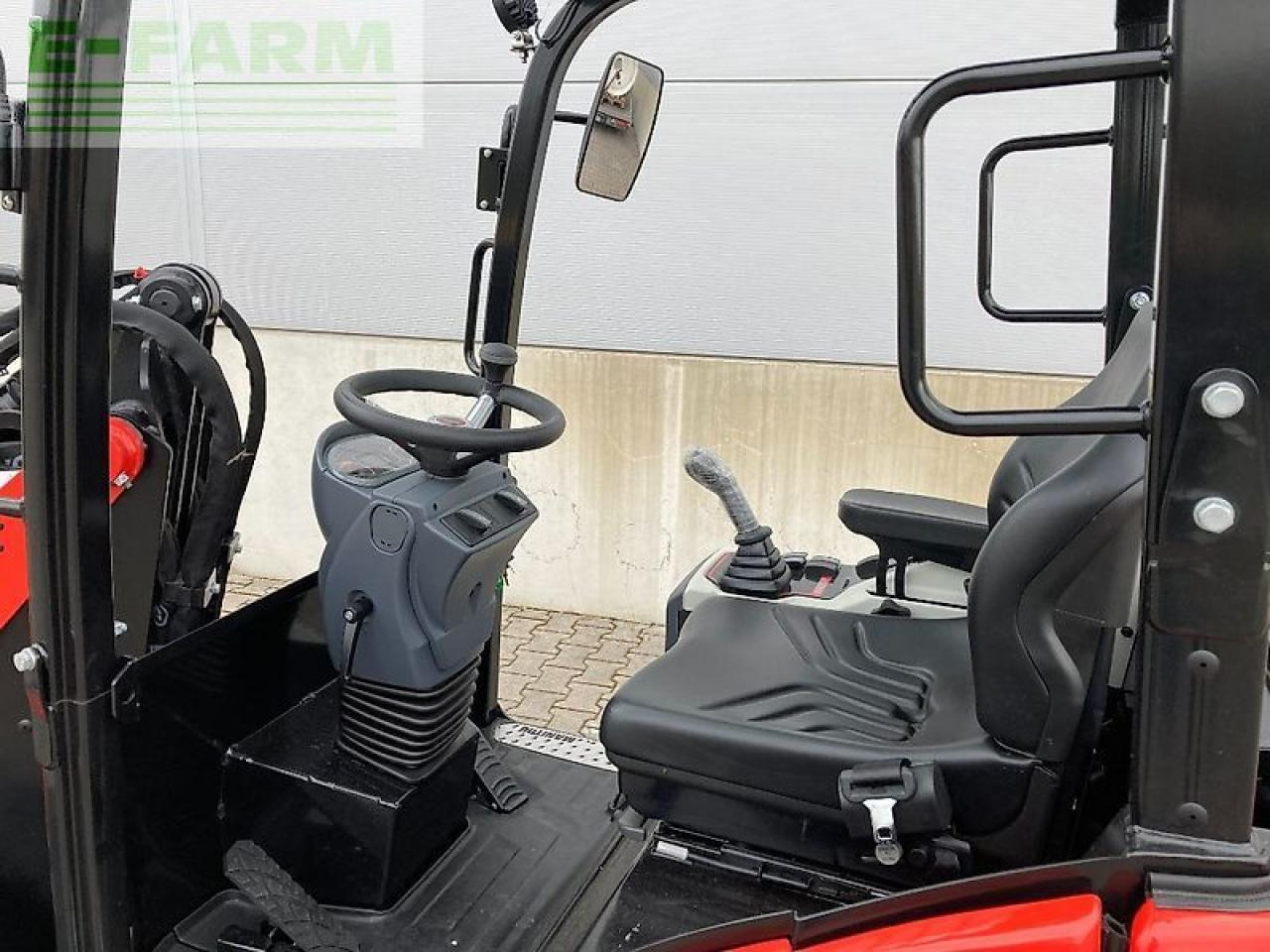 Компактный фронтальный погрузчик Manitou mla 2-25 h: фото 8 Компактный фронтальный погрузчик Manitou mla 2-25 h: фото 8