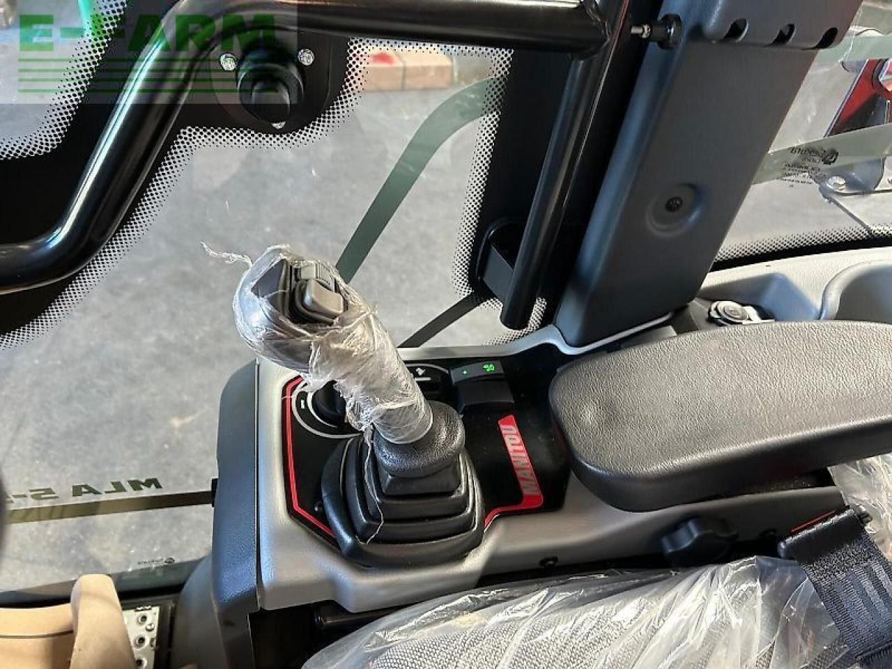 Компактный фронтальный погрузчик Manitou mla5-50: фото 9