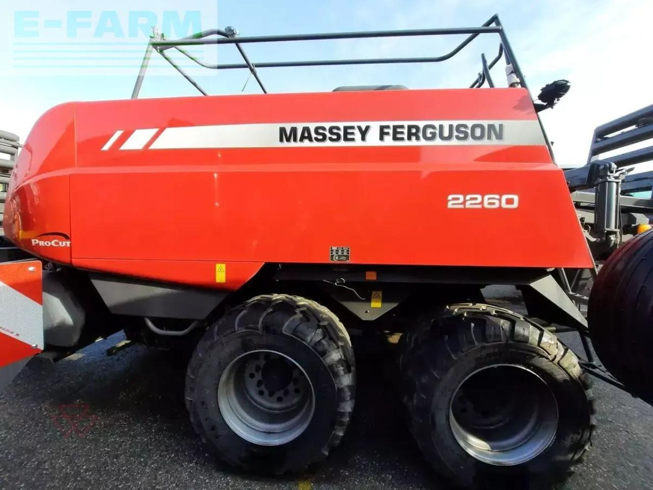 Пресс-подборщик тюковый Massey Ferguson 2260 tc: фото 8