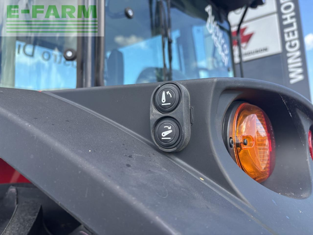 Трактор Massey Ferguson 5711 m dyna 4 comfort: фото 14