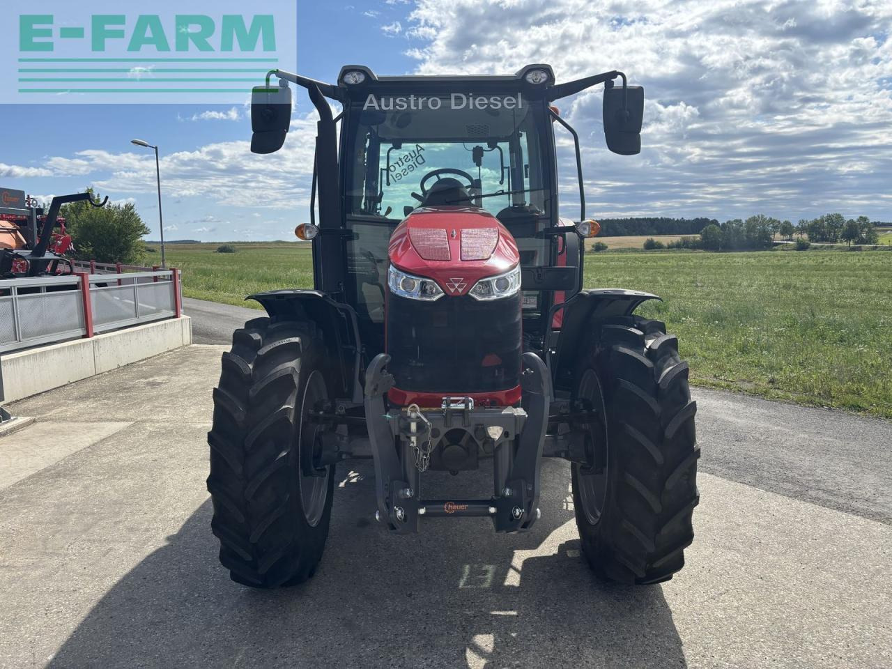 Massey Ferguson 5711 m dyna 4 comfort - Трактор: фото 2 Massey Ferguson 5711 m dyna 4 comfort - Трактор: фото 2