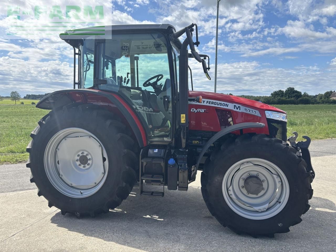 Трактор Massey Ferguson 5711 m dyna 4 comfort: фото 8