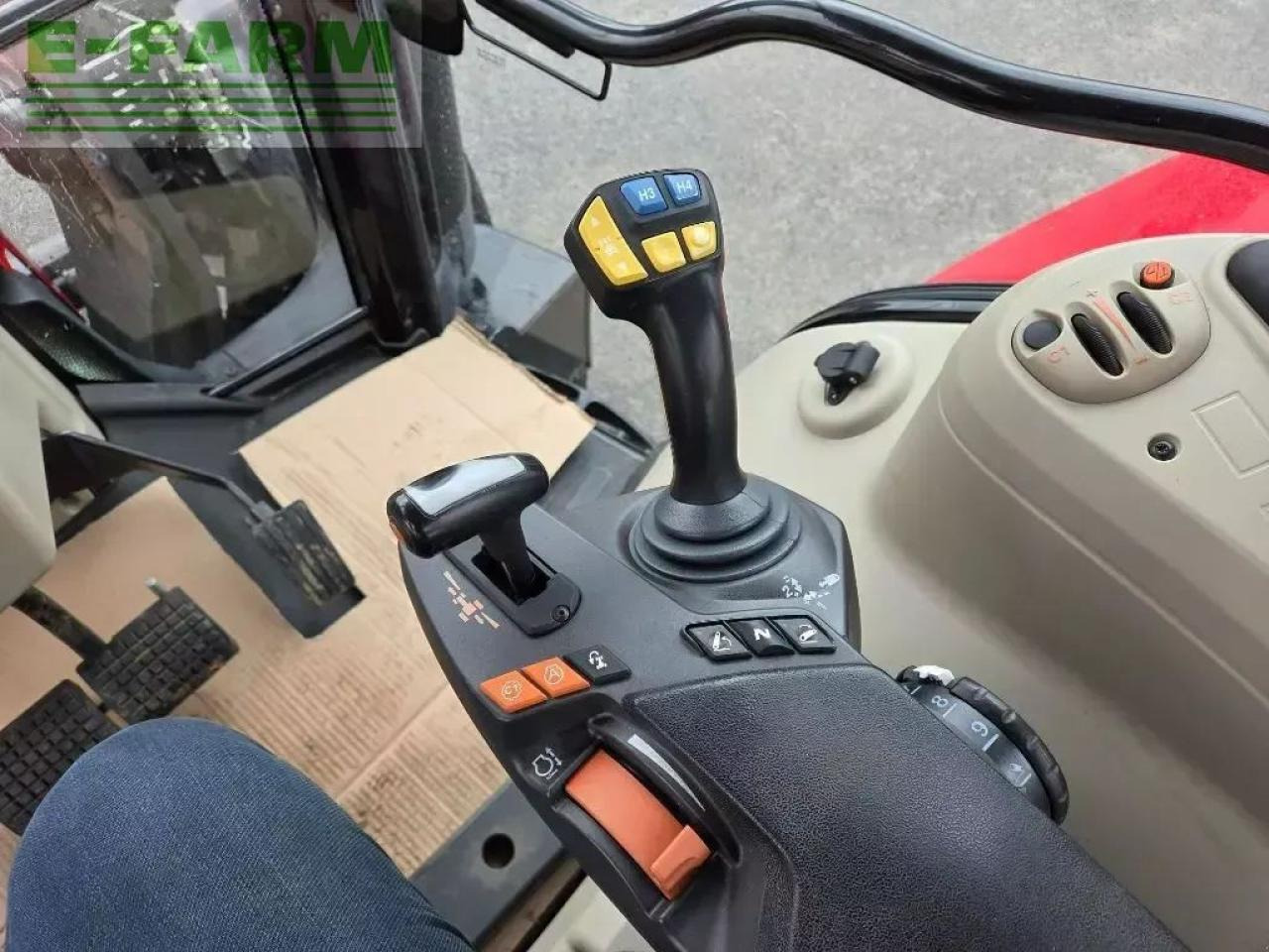 Massey Ferguson 6715 s dyna-6 efficient Efficient - Трактор: фото 3 Massey Ferguson 6715 s dyna-6 efficient Efficient - Трактор: фото 3