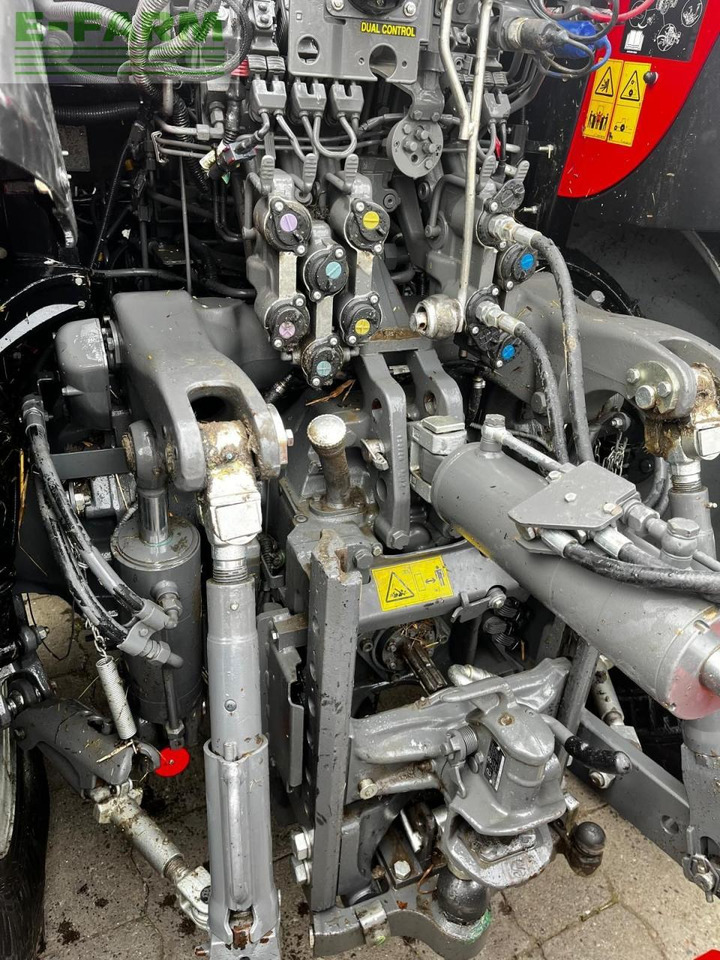 Трактор Massey Ferguson 6718S Dyna-VT: фото 10 Трактор Massey Ferguson 6718S Dyna-VT: фото 10