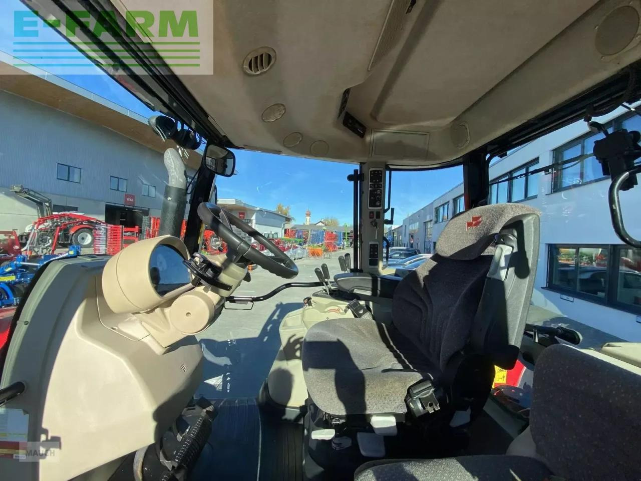 Massey Ferguson mf 5611 dyna-4 essential Essential - Трактор: фото 5 Massey Ferguson mf 5611 dyna-4 essential Essential - Трактор: фото 5