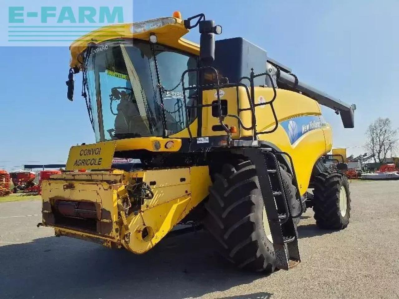 New Holland cr9080e - Зерноуборочный комбайн: фото 1 New Holland cr9080e - Зерноуборочный комбайн: фото 1