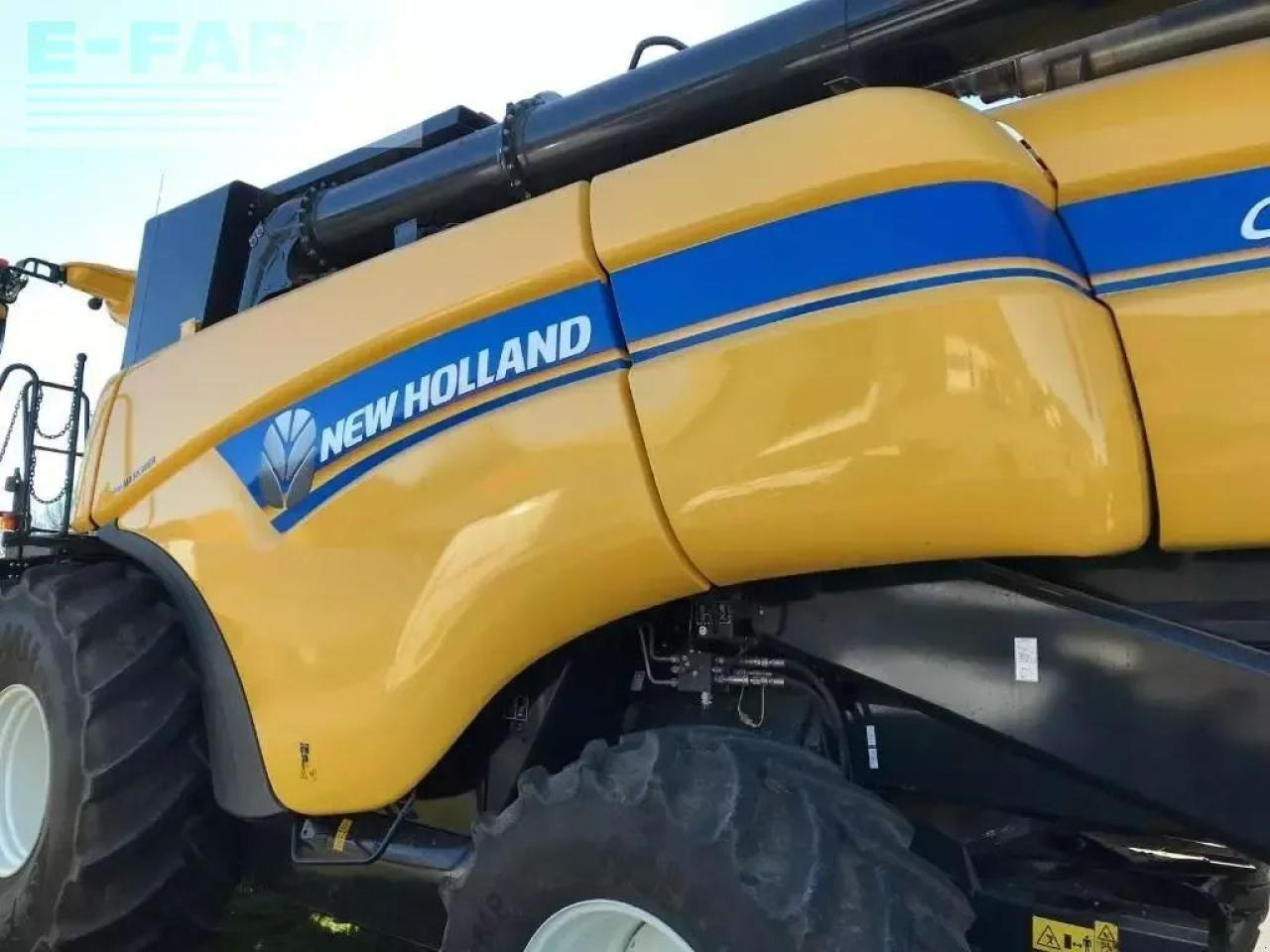 New Holland cx 8.90 slh - Зерноуборочный комбайн: фото 4 New Holland cx 8.90 slh - Зерноуборочный комбайн: фото 4