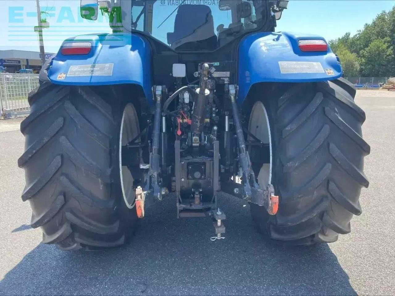 Трактор New Holland t 7050: фото 7