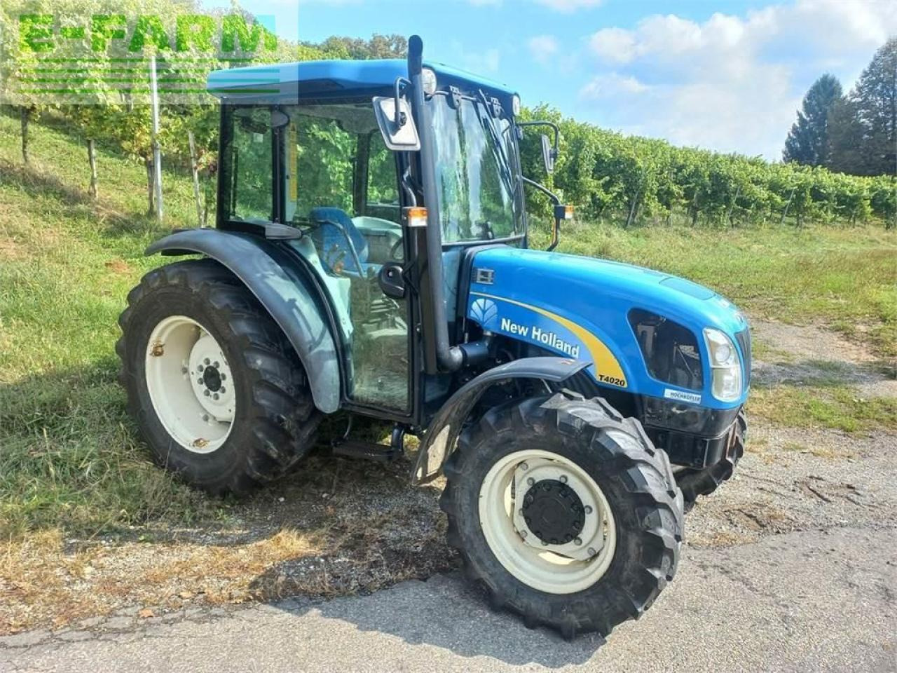 New Holland t4020 deluxe Deluxe - Трактор: фото 3 New Holland t4020 deluxe Deluxe - Трактор: фото 3