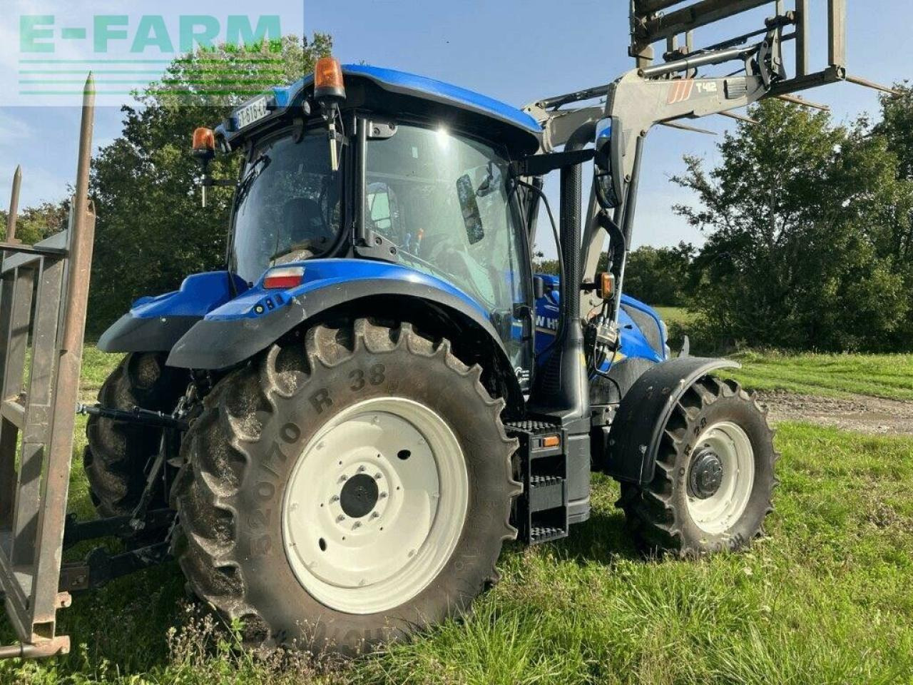 New Holland t6.145 - Трактор: фото 3 New Holland t6.145 - Трактор: фото 3