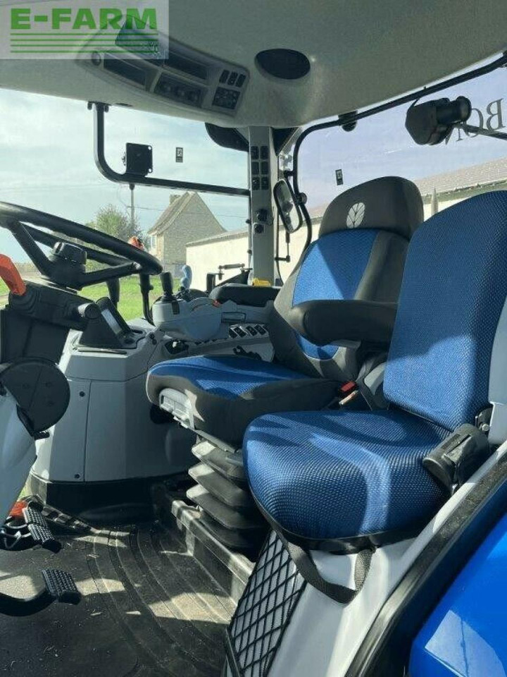 New Holland t6.145 - Трактор: фото 5 New Holland t6.145 - Трактор: фото 5
