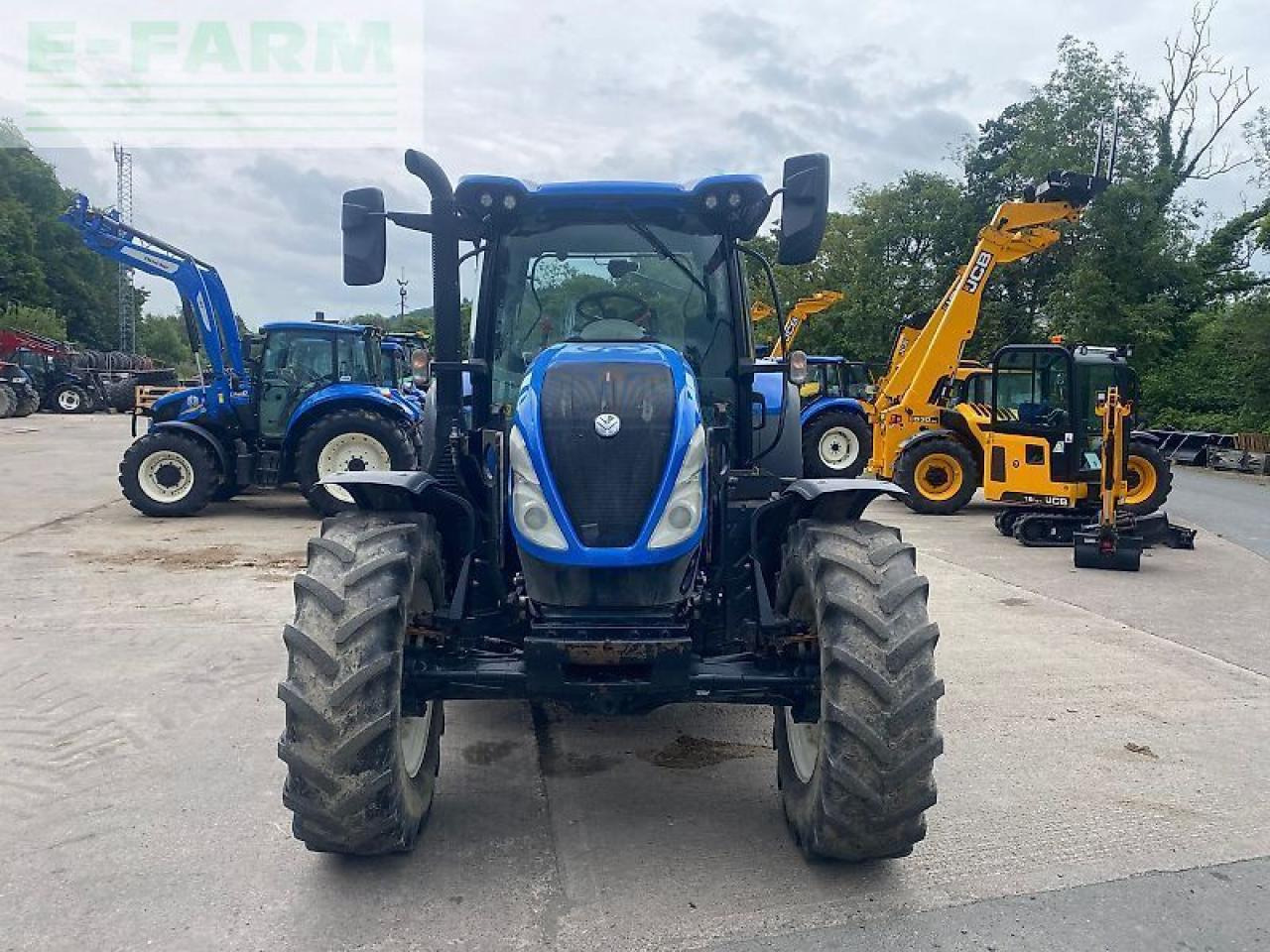 New Holland t6.145 - Трактор: фото 3 New Holland t6.145 - Трактор: фото 3