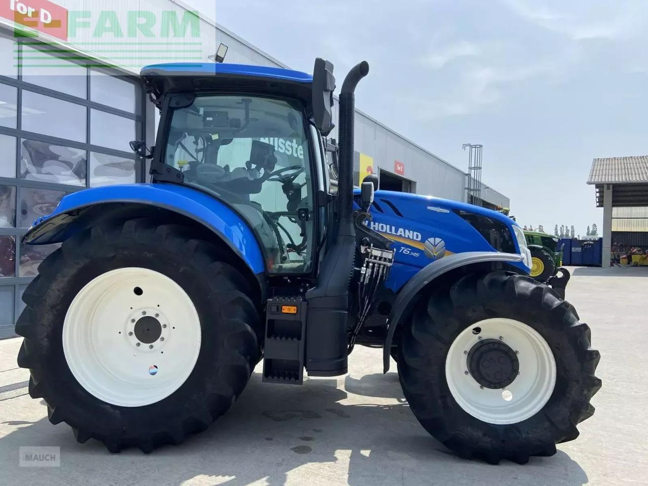 New Holland t6.145 stage v - Трактор: фото 4 New Holland t6.145 stage v - Трактор: фото 4