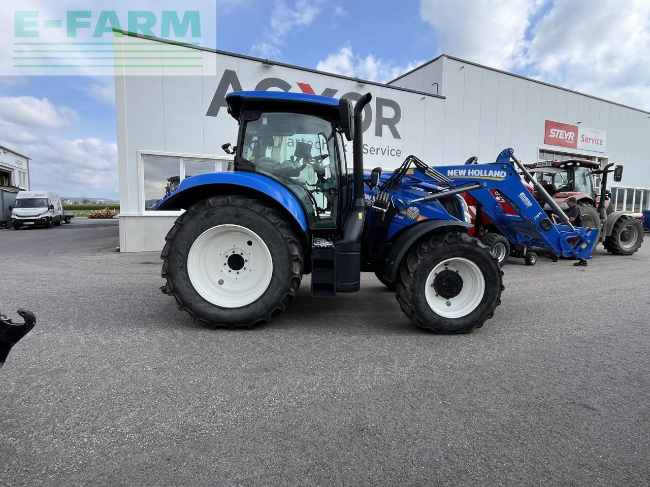 New Holland t6.155 auto command sidewinder ii - Трактор: фото 3 New Holland t6.155 auto command sidewinder ii - Трактор: фото 3