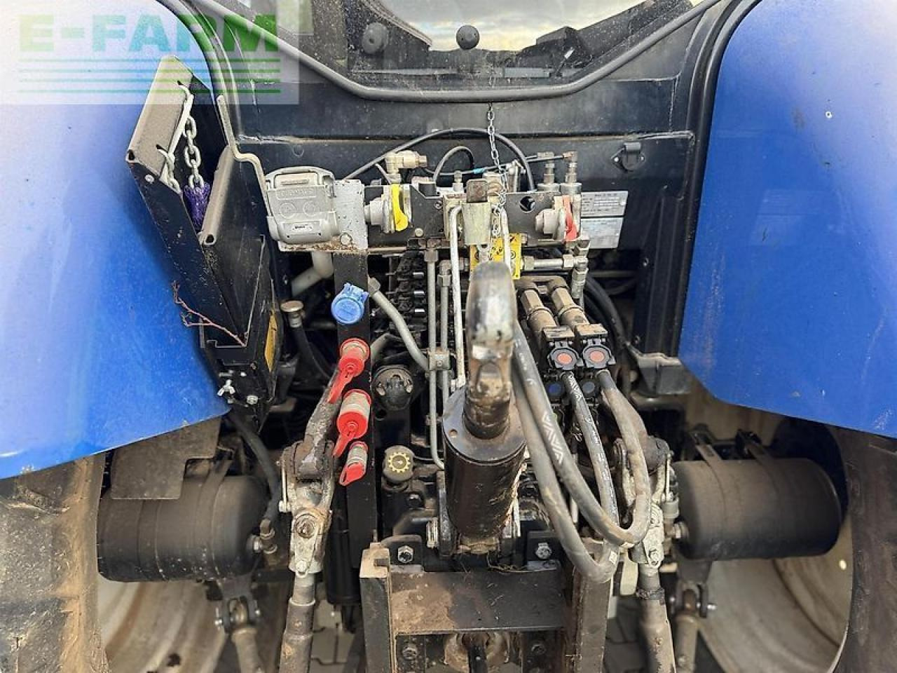 New Holland t6.175 electro command - Трактор: фото 4 New Holland t6.175 electro command - Трактор: фото 4