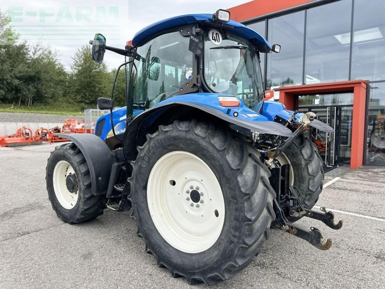 New Holland t6020 delta Delta - Трактор: фото 4 New Holland t6020 delta Delta - Трактор: фото 4