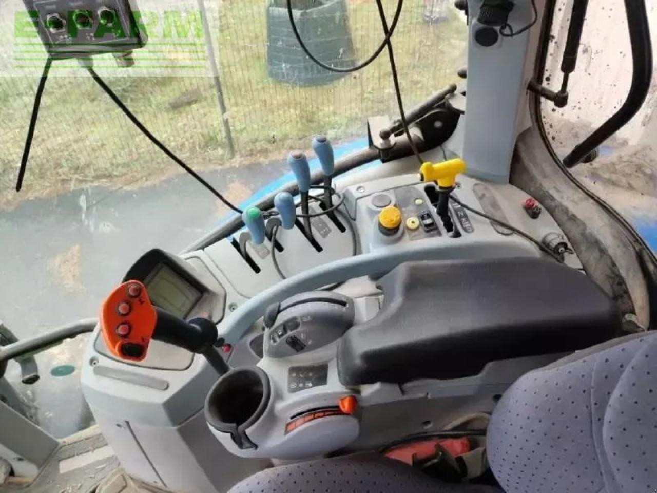 New Holland t7-165s S - Трактор: фото 2 New Holland t7-165s S - Трактор: фото 2