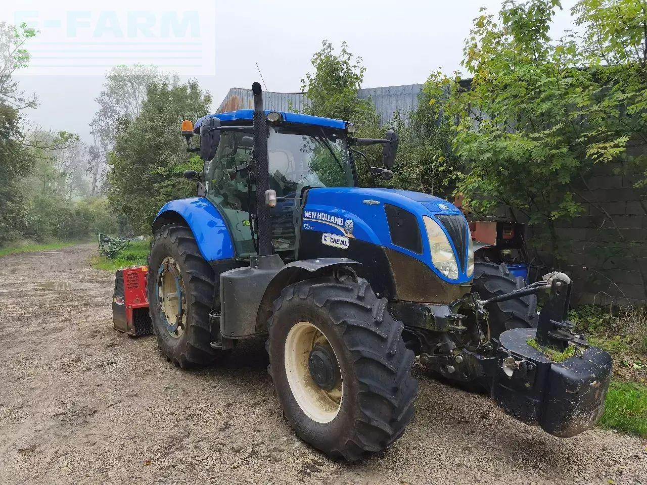 New Holland t7.200 ac - Трактор: фото 1 New Holland t7.200 ac - Трактор: фото 1