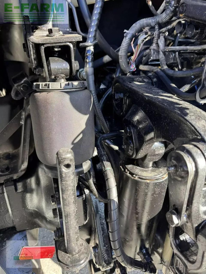 Трактор New Holland t7.210 auto command: фото 10 Трактор New Holland t7.210 auto command: фото 10