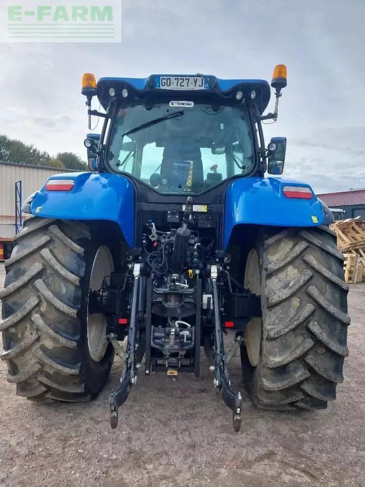New Holland t7.215s S - Трактор: фото 5 New Holland t7.215s S - Трактор: фото 5
