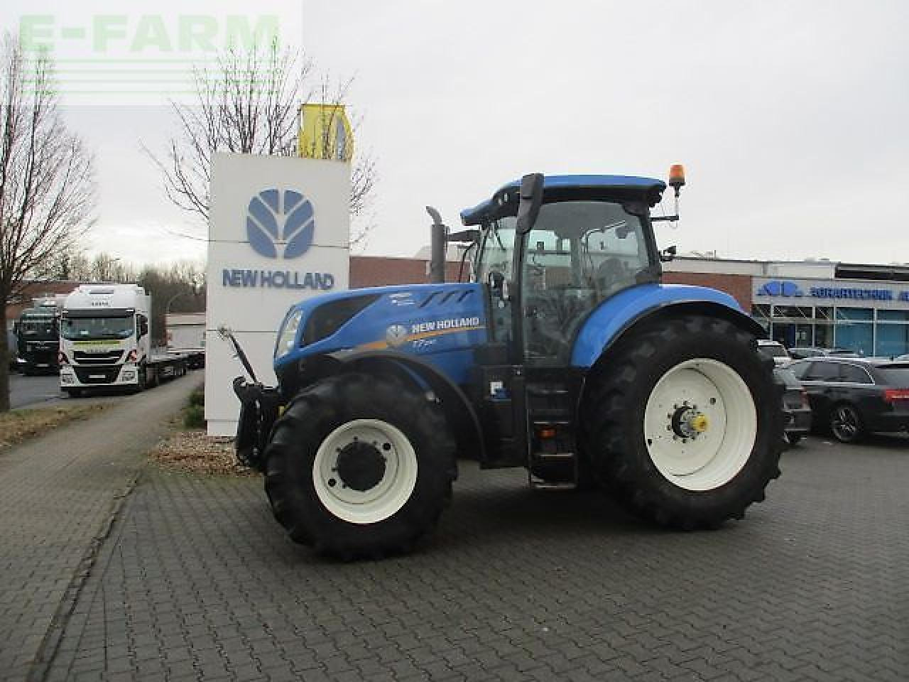 New Holland t7.230 ac - Трактор: фото 1 New Holland t7.230 ac - Трактор: фото 1