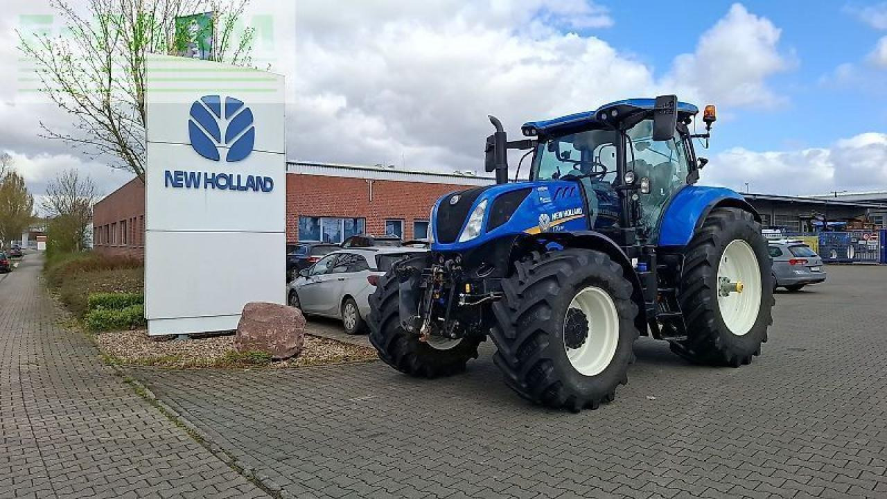 New Holland t7.230 ac - Трактор: фото 2 New Holland t7.230 ac - Трактор: фото 2