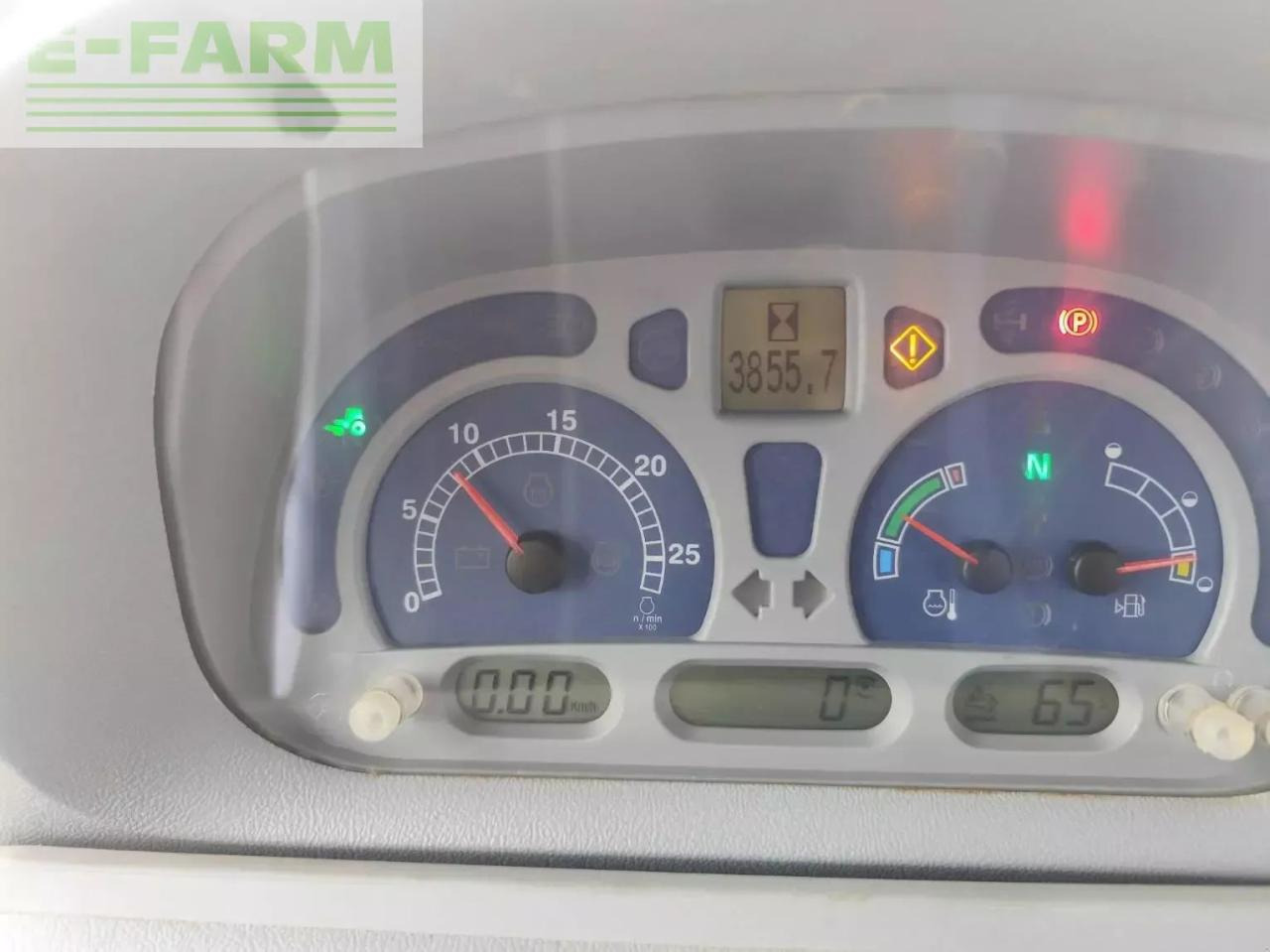 Трактор New Holland t7 230 ac: фото 7 Трактор New Holland t7 230 ac: фото 7