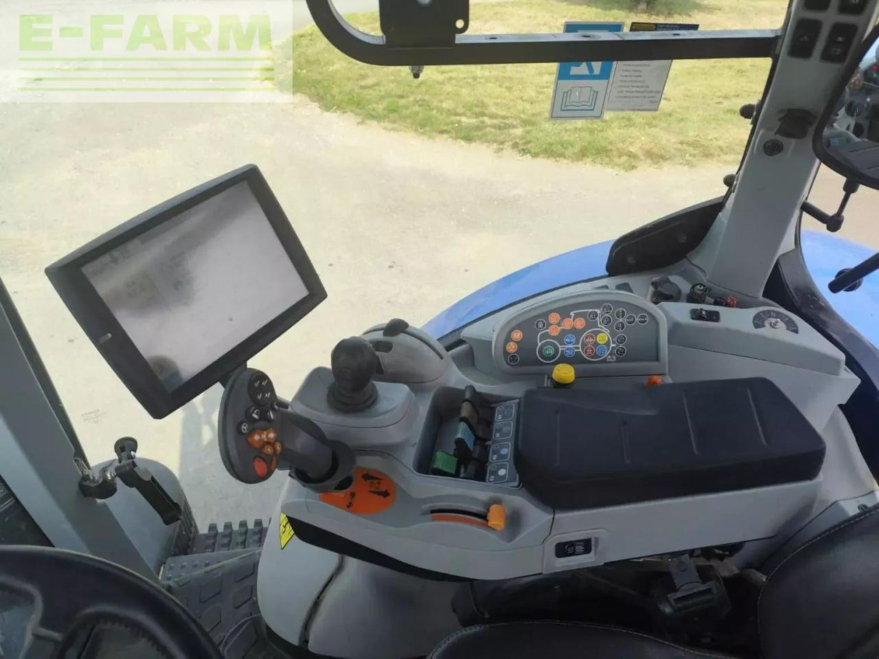Трактор New Holland t7 230 ac: фото 8 Трактор New Holland t7 230 ac: фото 8