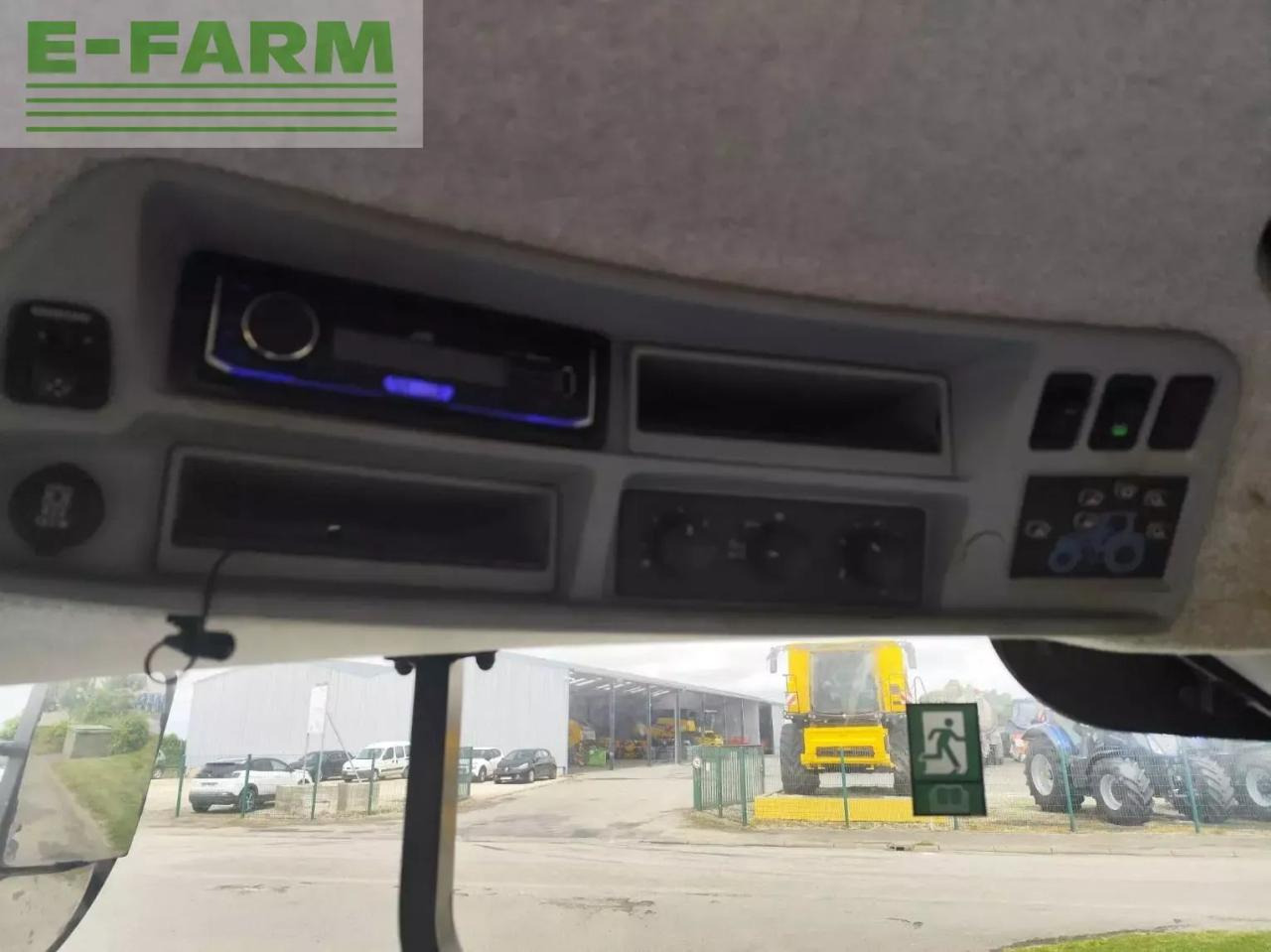 Трактор New Holland t7 245 ac: фото 10 Трактор New Holland t7 245 ac: фото 10