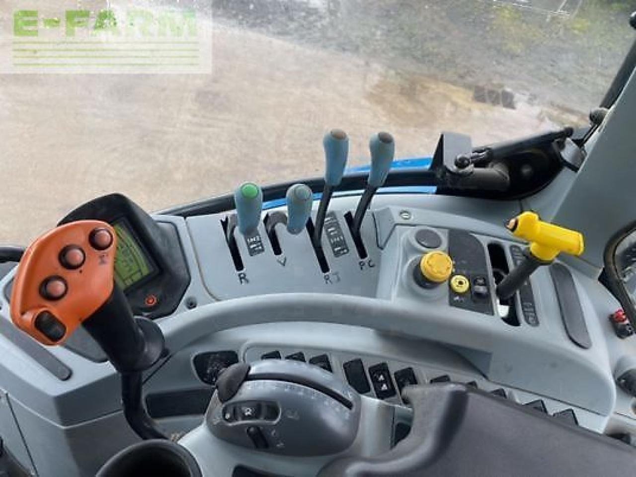 Трактор New Holland t7.260 pc: фото 9