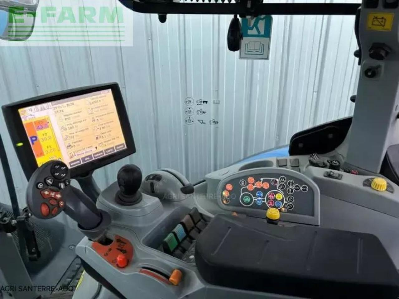 New Holland t7.315 - Трактор: фото 4 New Holland t7.315 - Трактор: фото 4