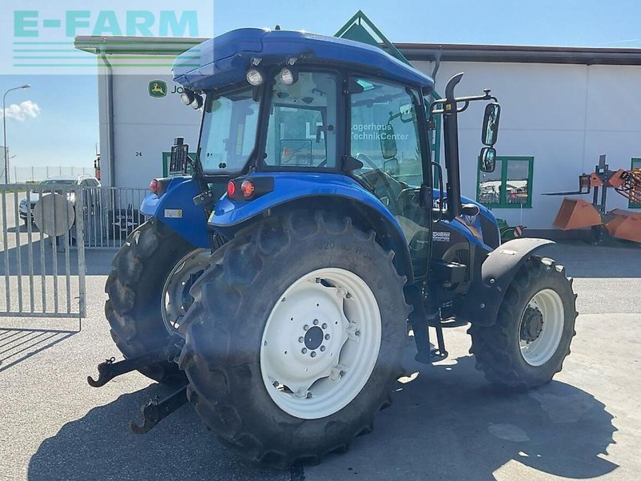 New Holland td5.85 - Трактор: фото 3 New Holland td5.85 - Трактор: фото 3