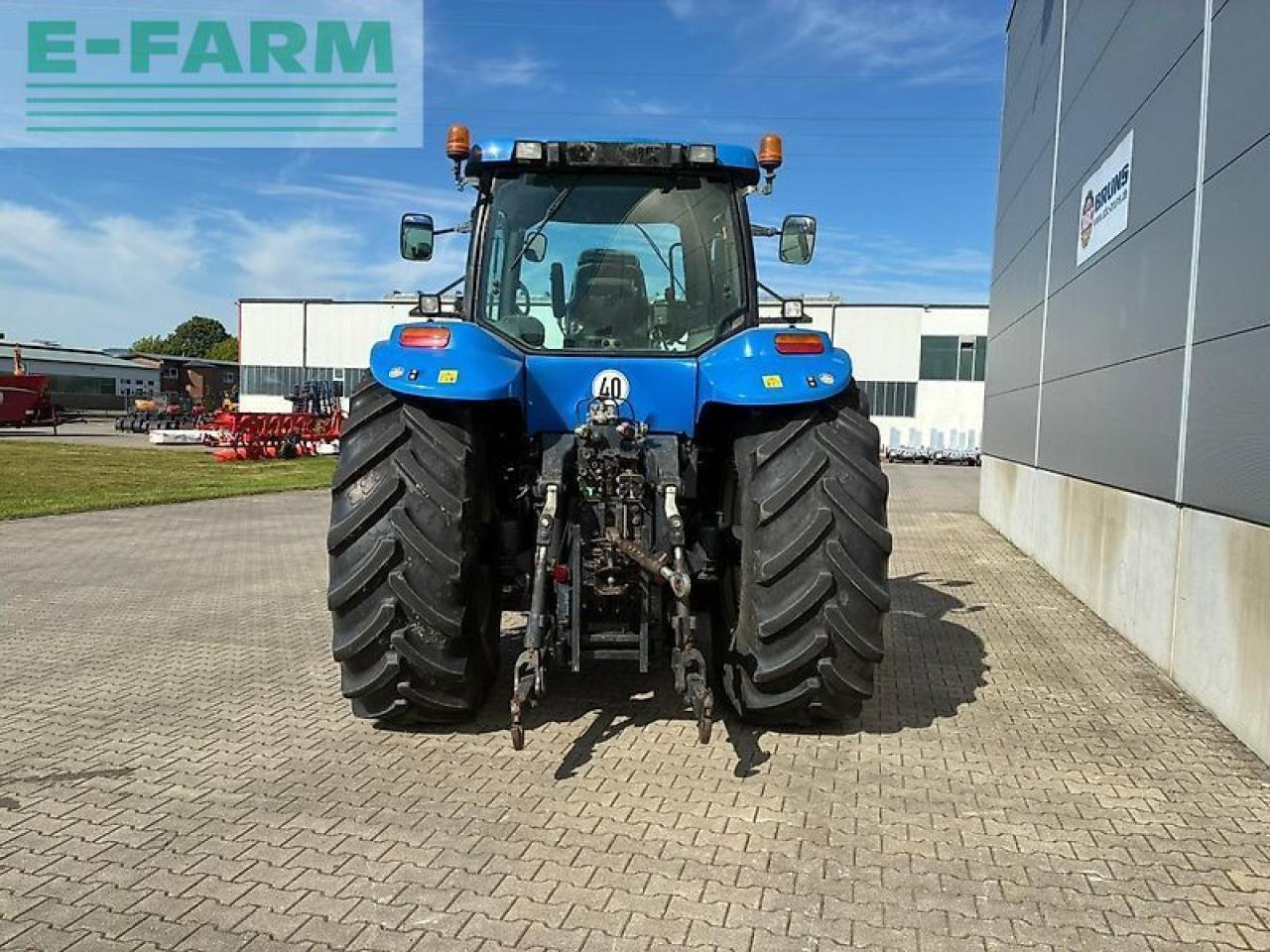 New Holland tg 255 - Трактор: фото 3 New Holland tg 255 - Трактор: фото 3