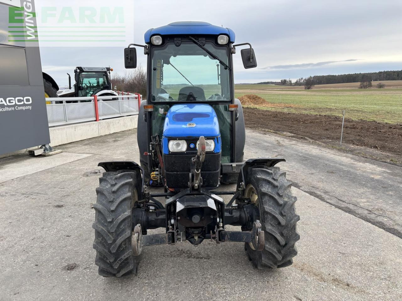 New Holland tm85fa - Трактор: фото 2 New Holland tm85fa - Трактор: фото 2