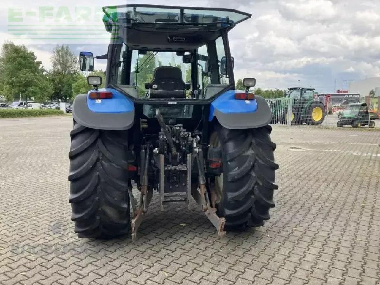 New Holland ts 115 - Трактор: фото 4 New Holland ts 115 - Трактор: фото 4