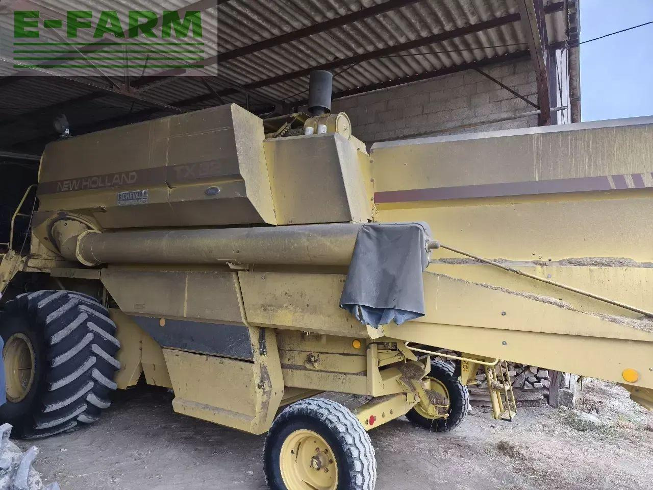 New Holland tx 32 - Зерноуборочный комбайн: фото 1 New Holland tx 32 - Зерноуборочный комбайн: фото 1