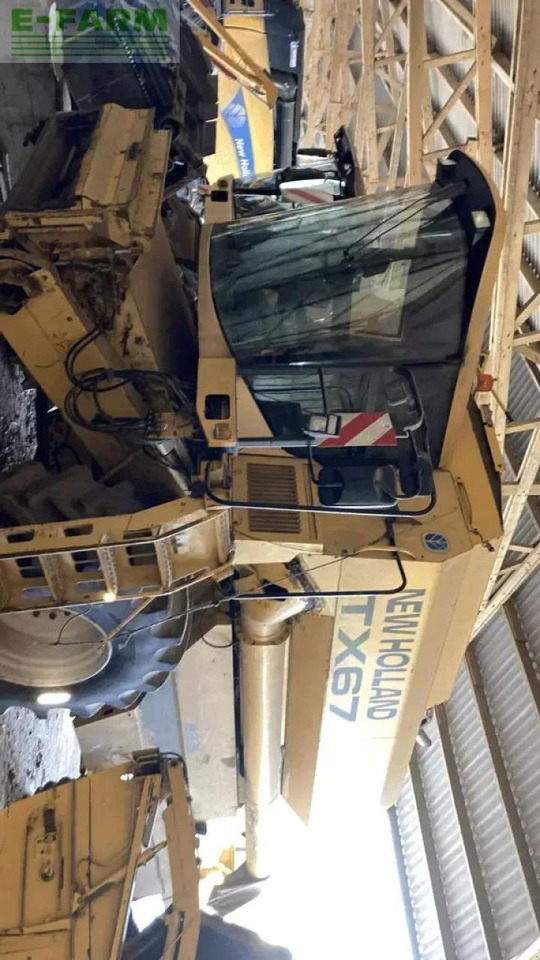 New Holland tx 67 - Зерноуборочный комбайн: фото 1 New Holland tx 67 - Зерноуборочный комбайн: фото 1