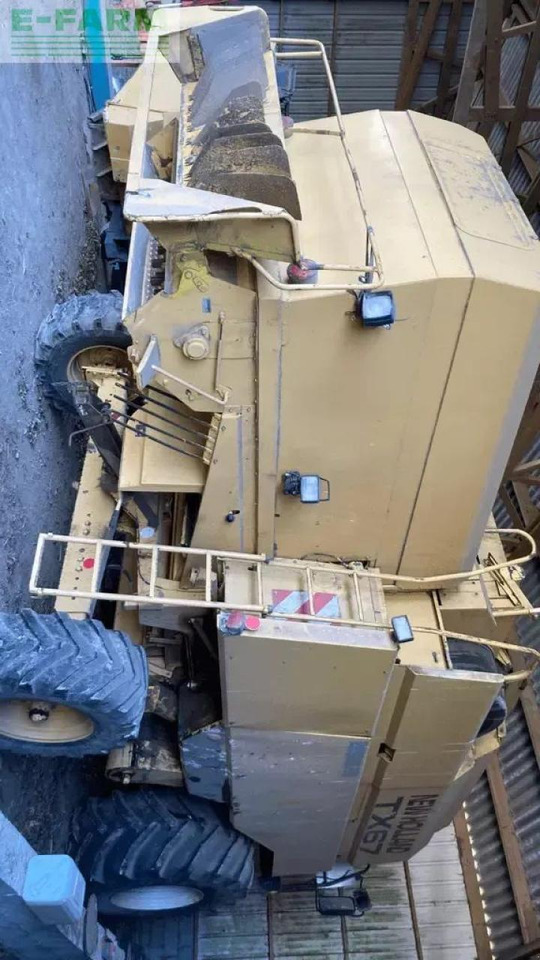 New Holland tx 67 - Зерноуборочный комбайн: фото 2 New Holland tx 67 - Зерноуборочный комбайн: фото 2