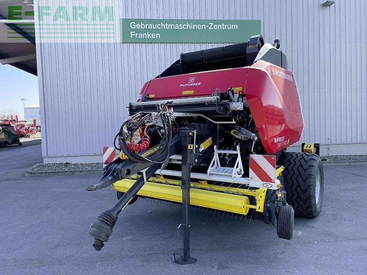 Pöttinger impress 3190 v pro - Пресс-подборщик тюковый: фото 1 Pöttinger impress 3190 v pro - Пресс-подборщик тюковый: фото 1