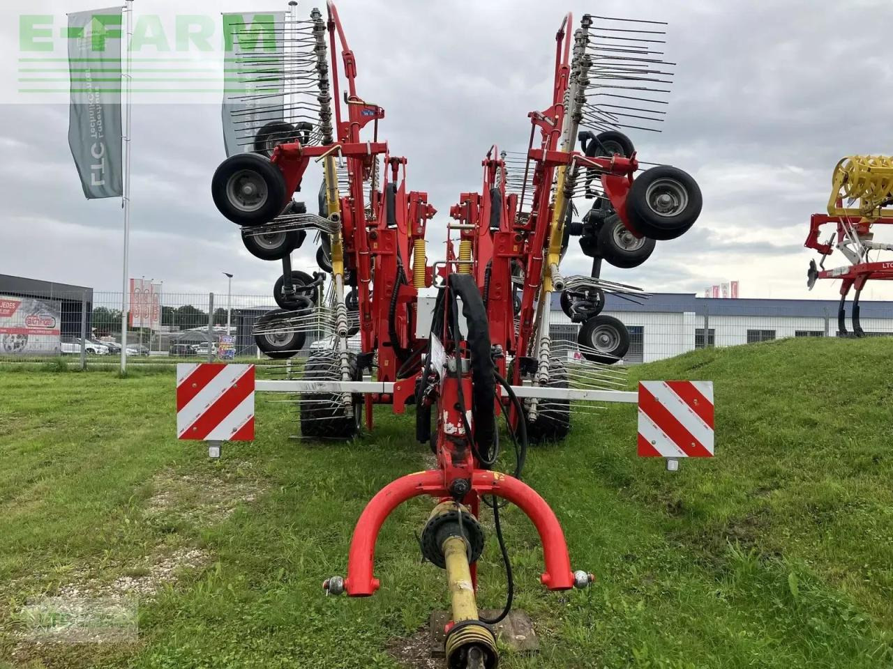 Pöttinger top 1252 c s-line - Сеноворошилка: фото 5 Pöttinger top 1252 c s-line - Сеноворошилка: фото 5