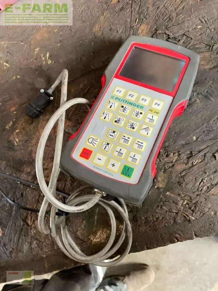 Pöttinger top 1403 c - Сеноворошилка: фото 3 Pöttinger top 1403 c - Сеноворошилка: фото 3