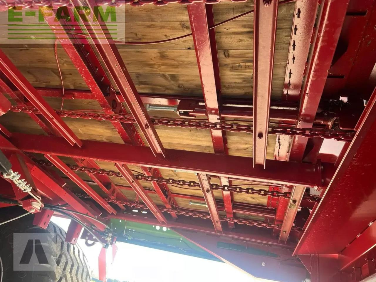 Самозагружающийся прицеп Strautmann giga vitesse 3601: фото 13 Самозагружающийся прицеп Strautmann giga vitesse 3601: фото 13