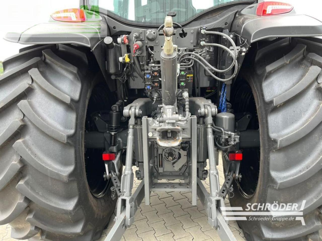 Valtra g 135 a - Трактор: фото 3 Valtra g 135 a - Трактор: фото 3