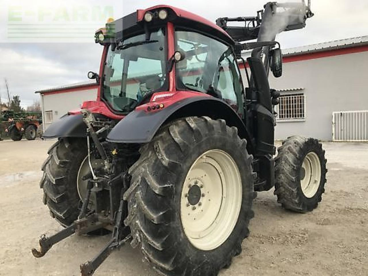 Valtra n114eh5 - Трактор: фото 3 Valtra n114eh5 - Трактор: фото 3