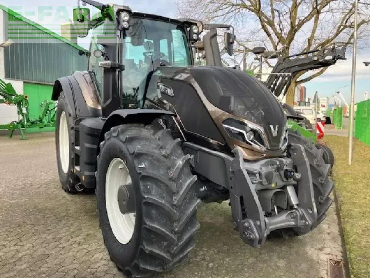 Valtra q285 - Трактор: фото 1 Valtra q285 - Трактор: фото 1