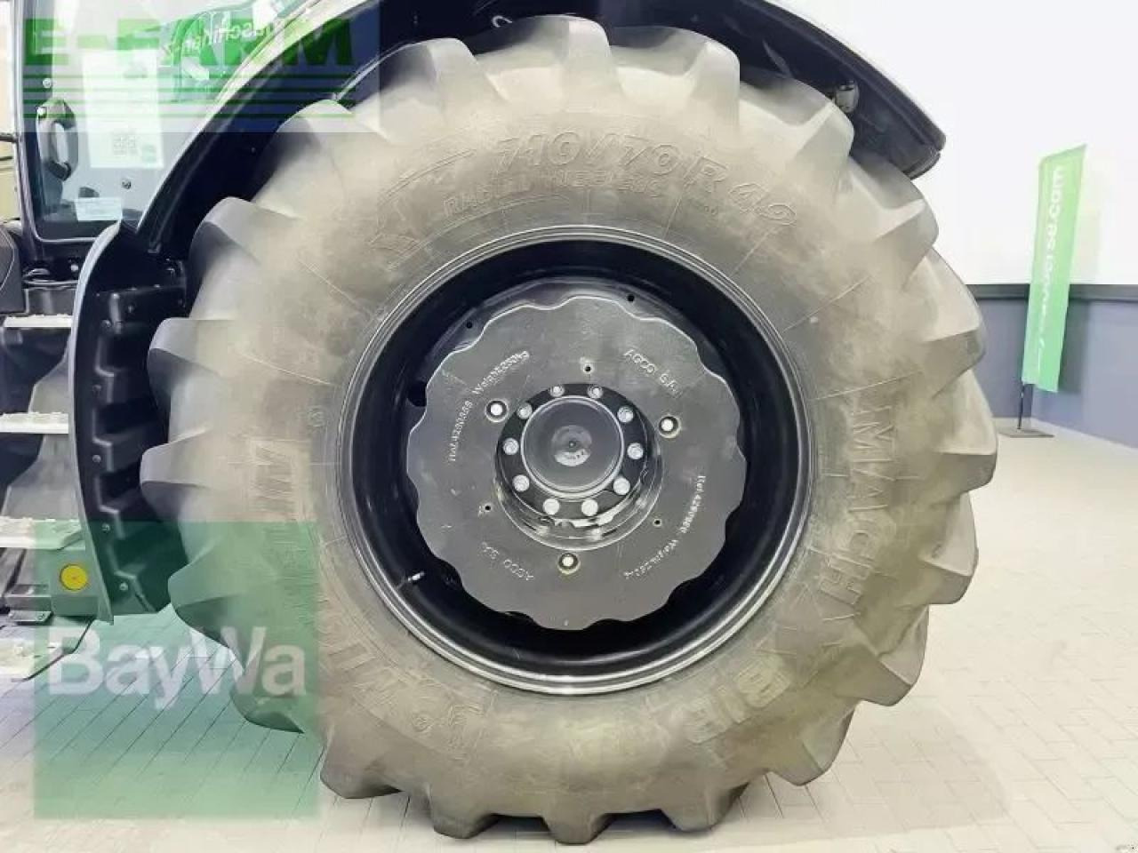 Трактор Valtra q305: фото 16